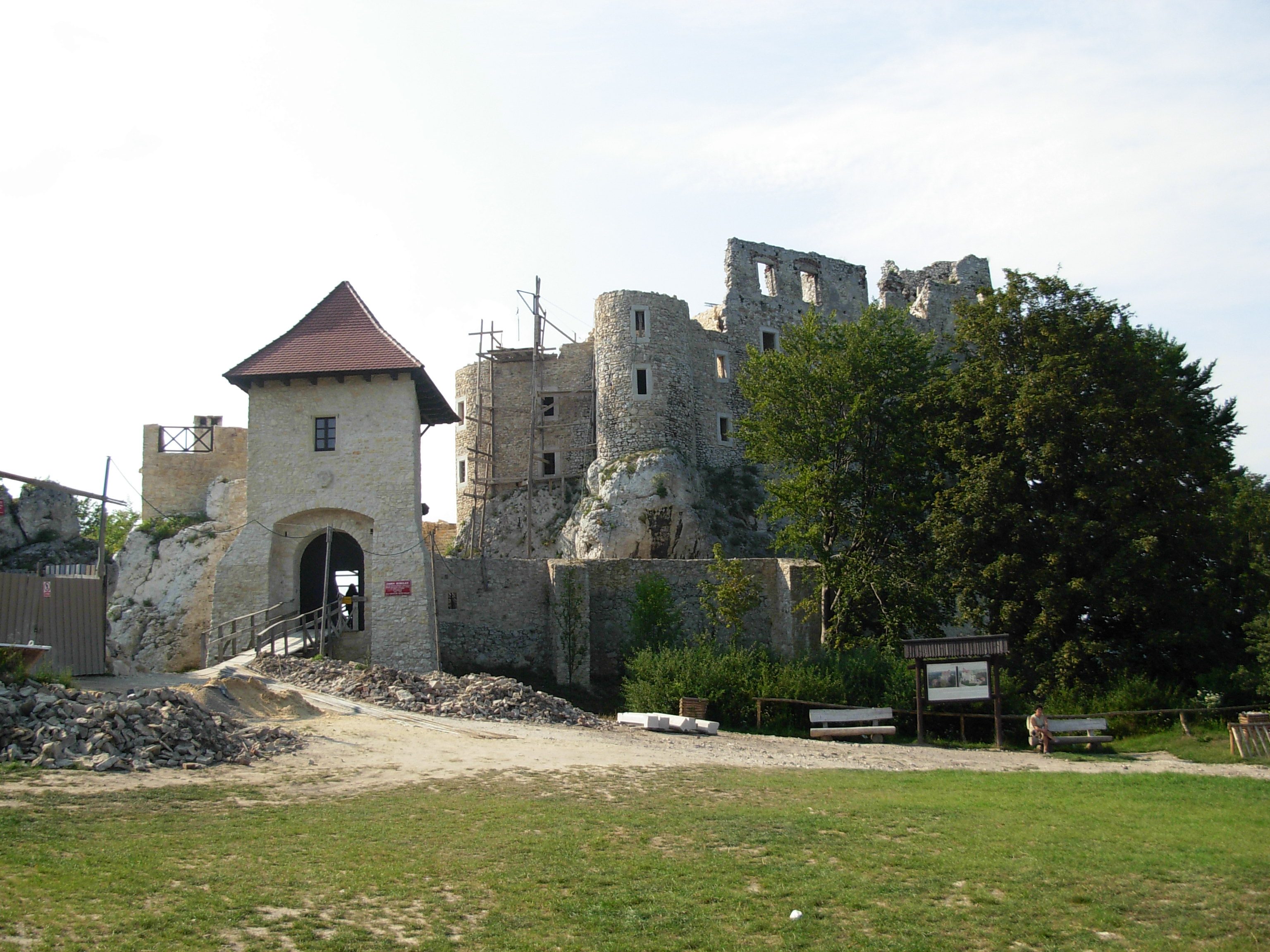 Castle x. Боболице город.