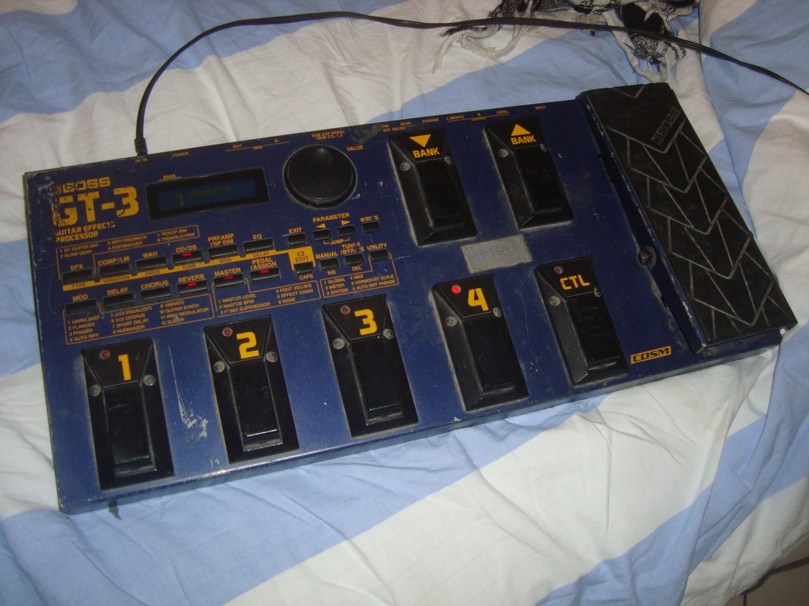 File:Boss GT-3 Guitar Effect Processor (photo by David J).jpg