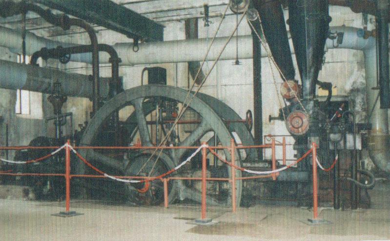 Datei:Dampfbetriebene Brikettpresse.jpg – Wikipedia