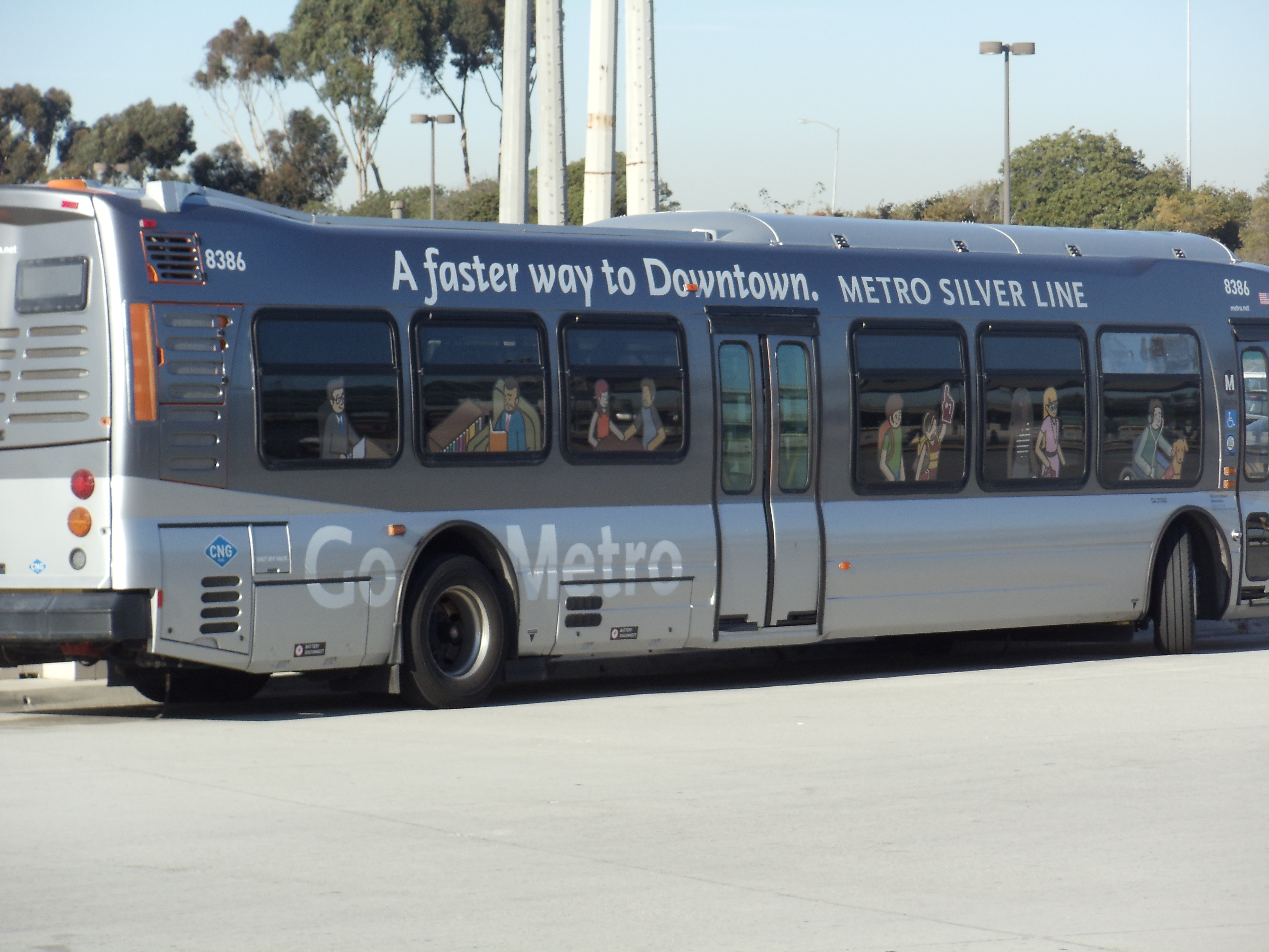 1289 автобус серебряные. Harbor Gateway Transit Center. Серебристые автобусы в Америке. Автобус серебряный подвеска.