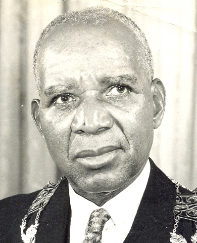 Hastings Banda (cropped)