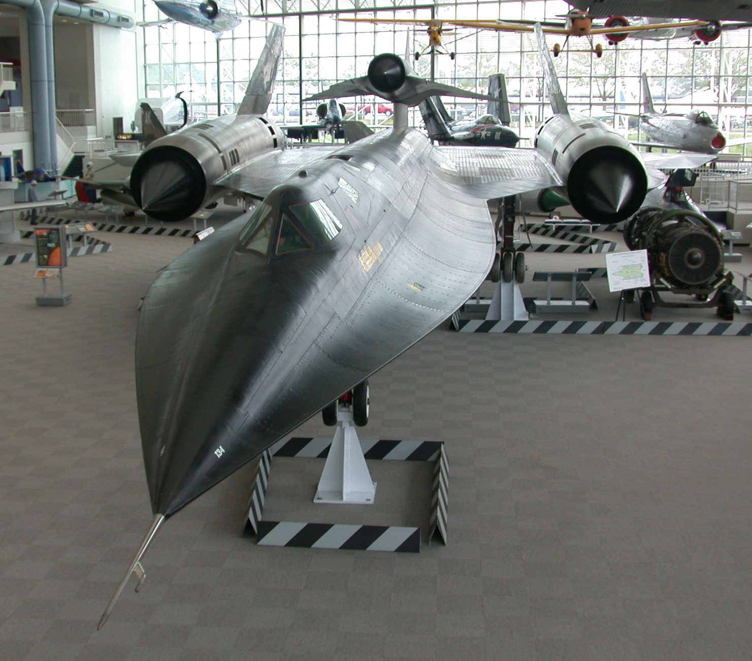 undgå fjende Dusør File:Lockheed M-21 mothership & D-21 drone, Seattle Museum Of Flight,  Washington (1).jpg - Wikimedia Commons