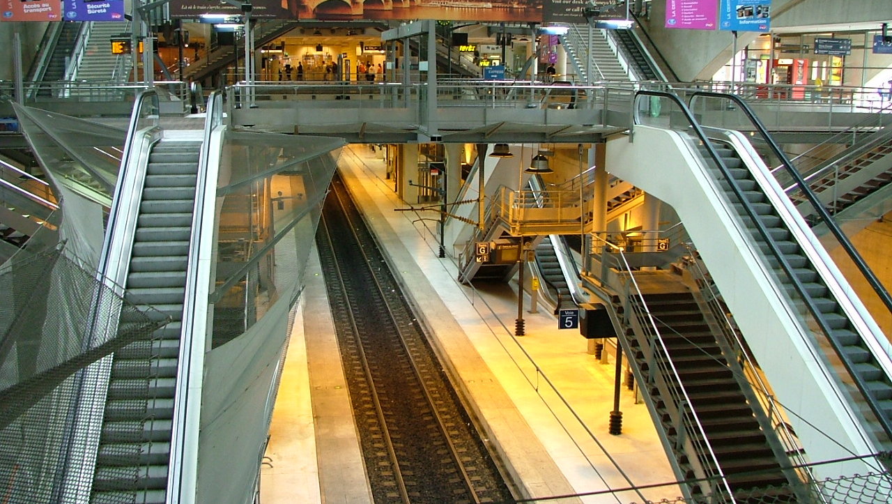 Gare de Marne-la-Vallée - Chessy - Wikipedia