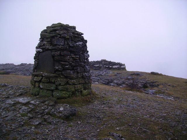 File:Memorial Cairn, Whitbarrow - geograph.org.uk - 337863.jpg