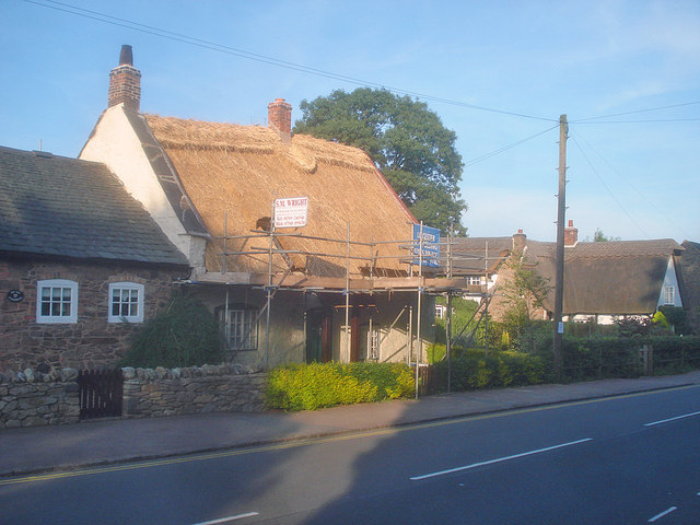 New thatch at Newtown Linford - geograph.org.uk - 1472922