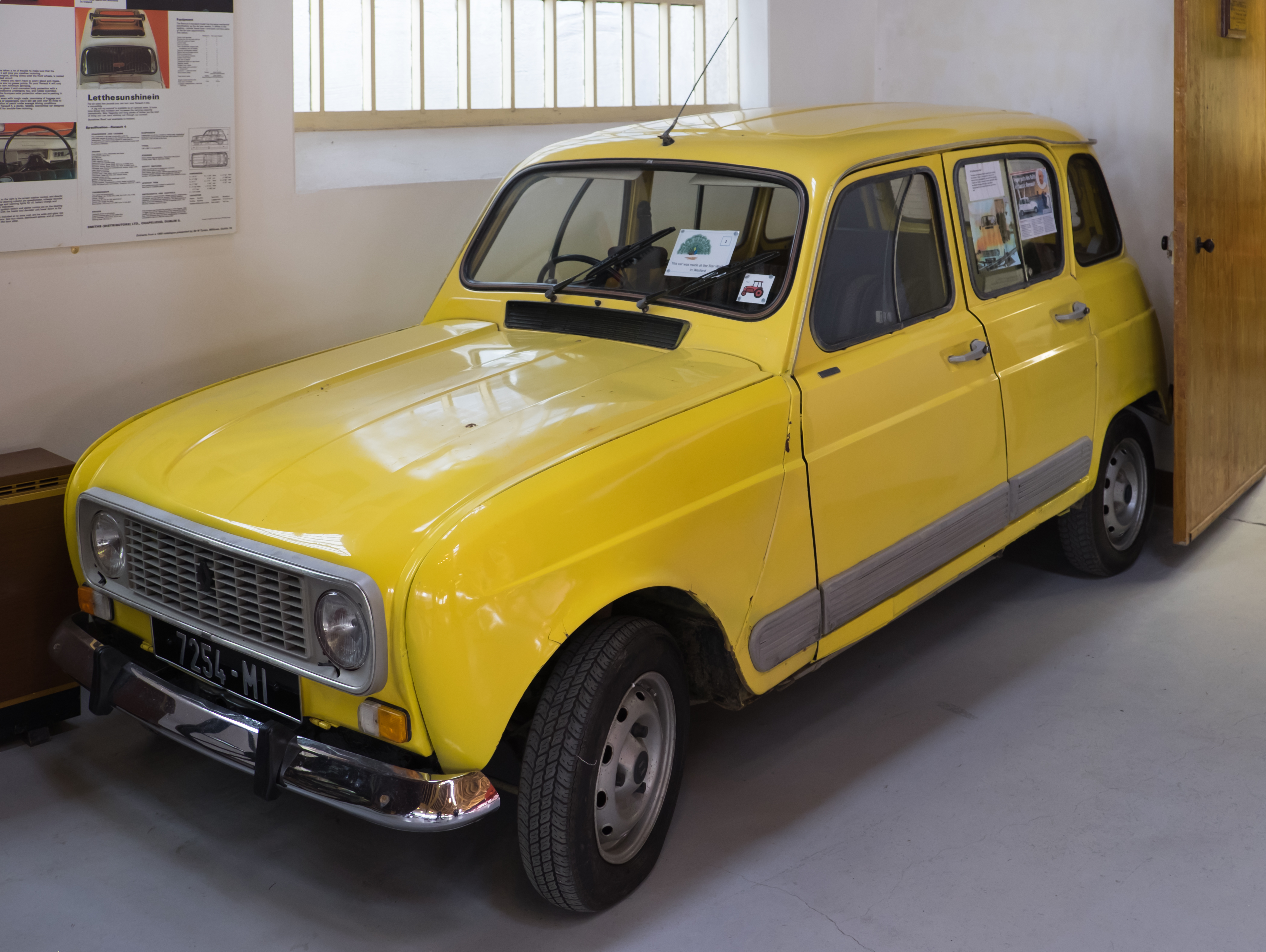 Renault 4L 1966 Middle Blue