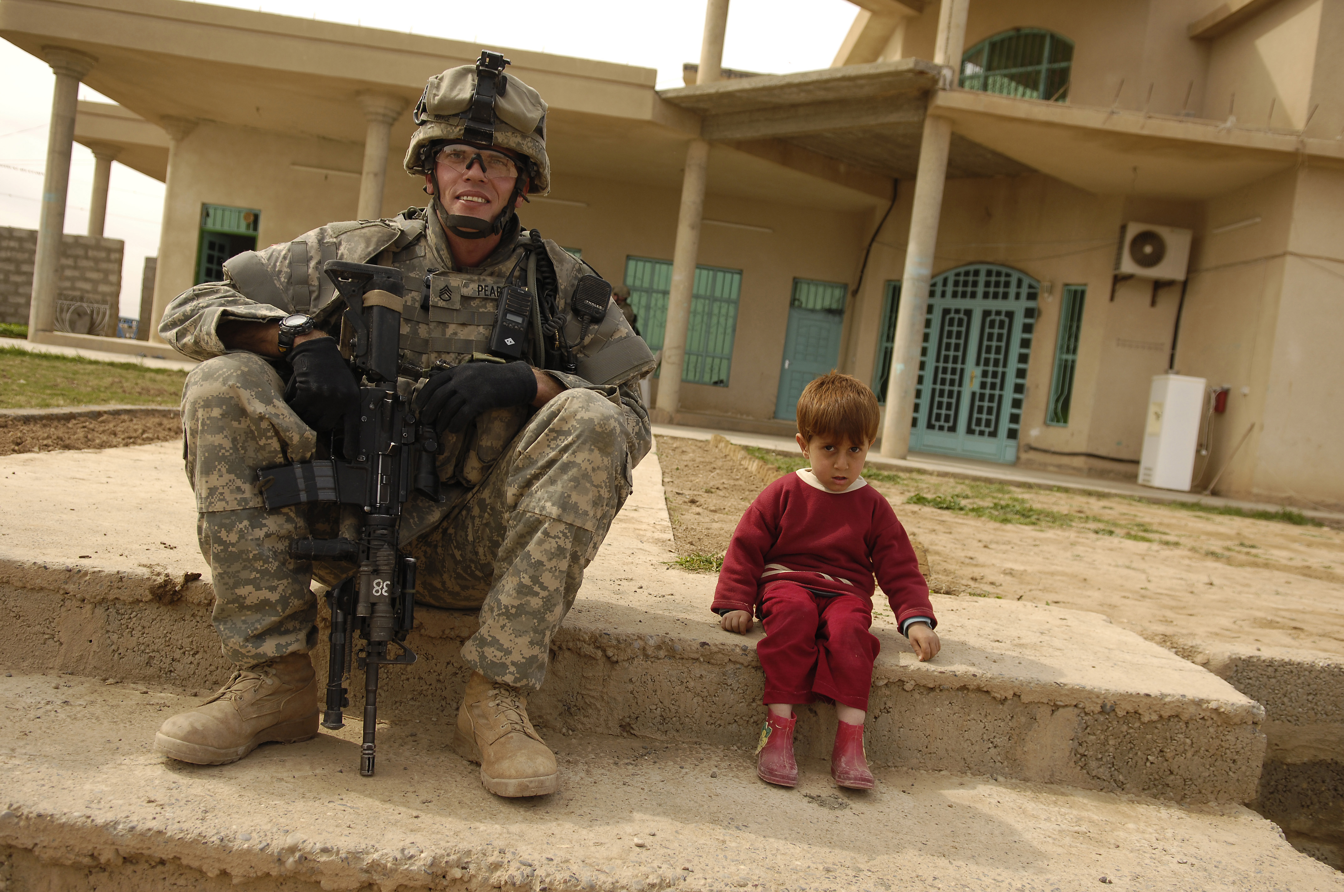 Американские военные в ираке. Американские солдаты в Ираке. Американский солдат.