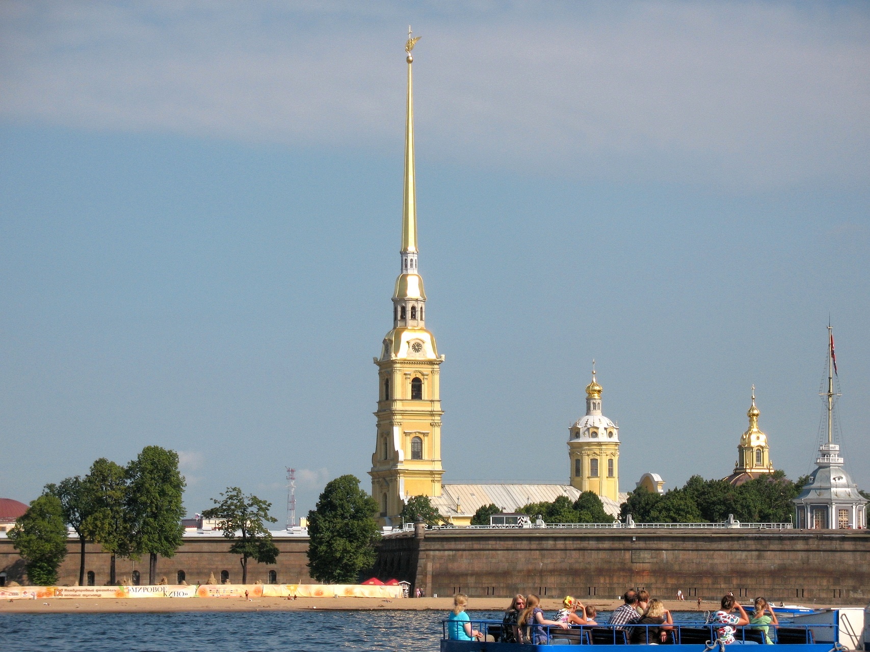 Шпиль петропавловской крепости фото