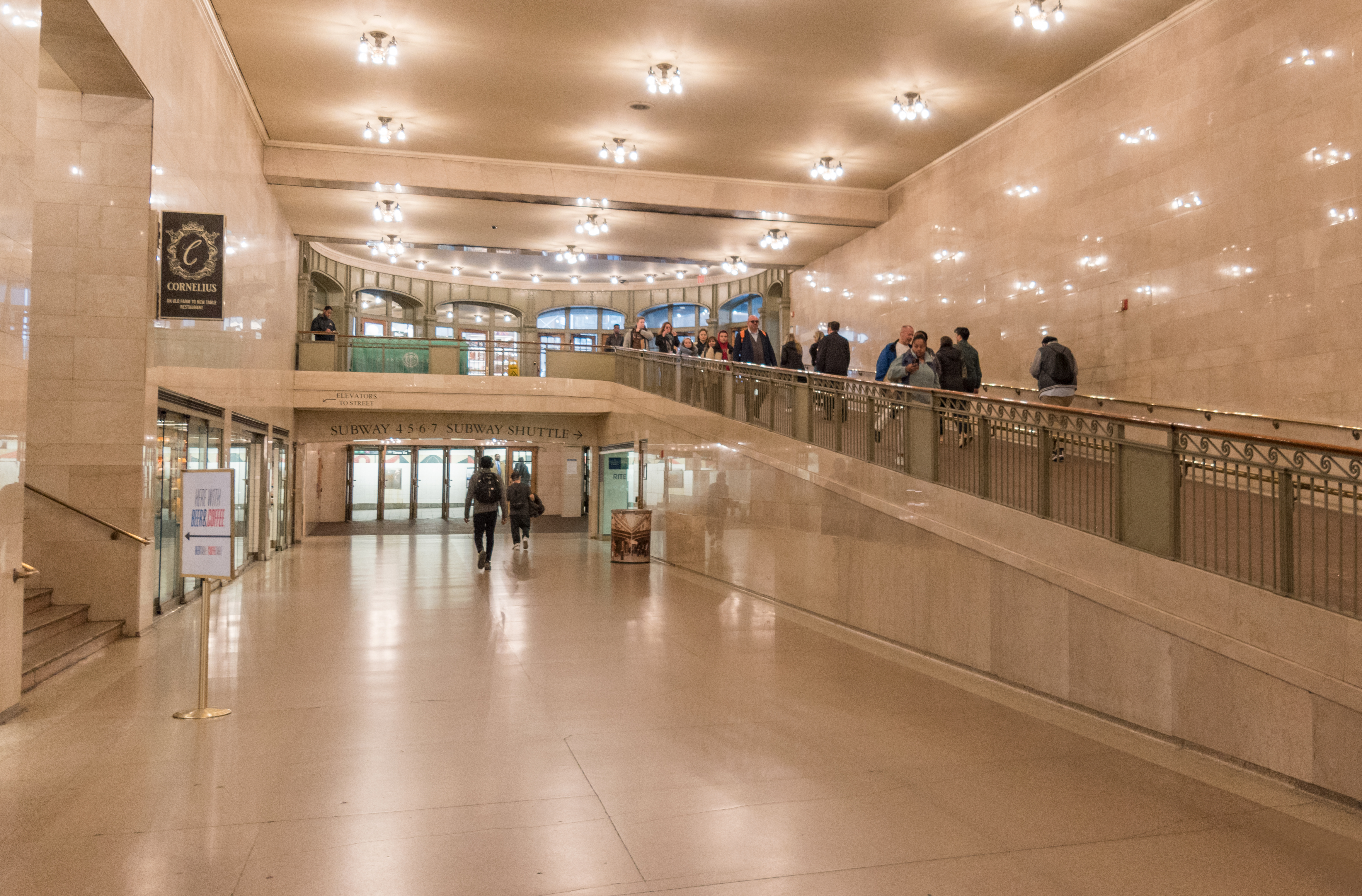 File:Grand Central Station long exposure.jpg - Wikipedia