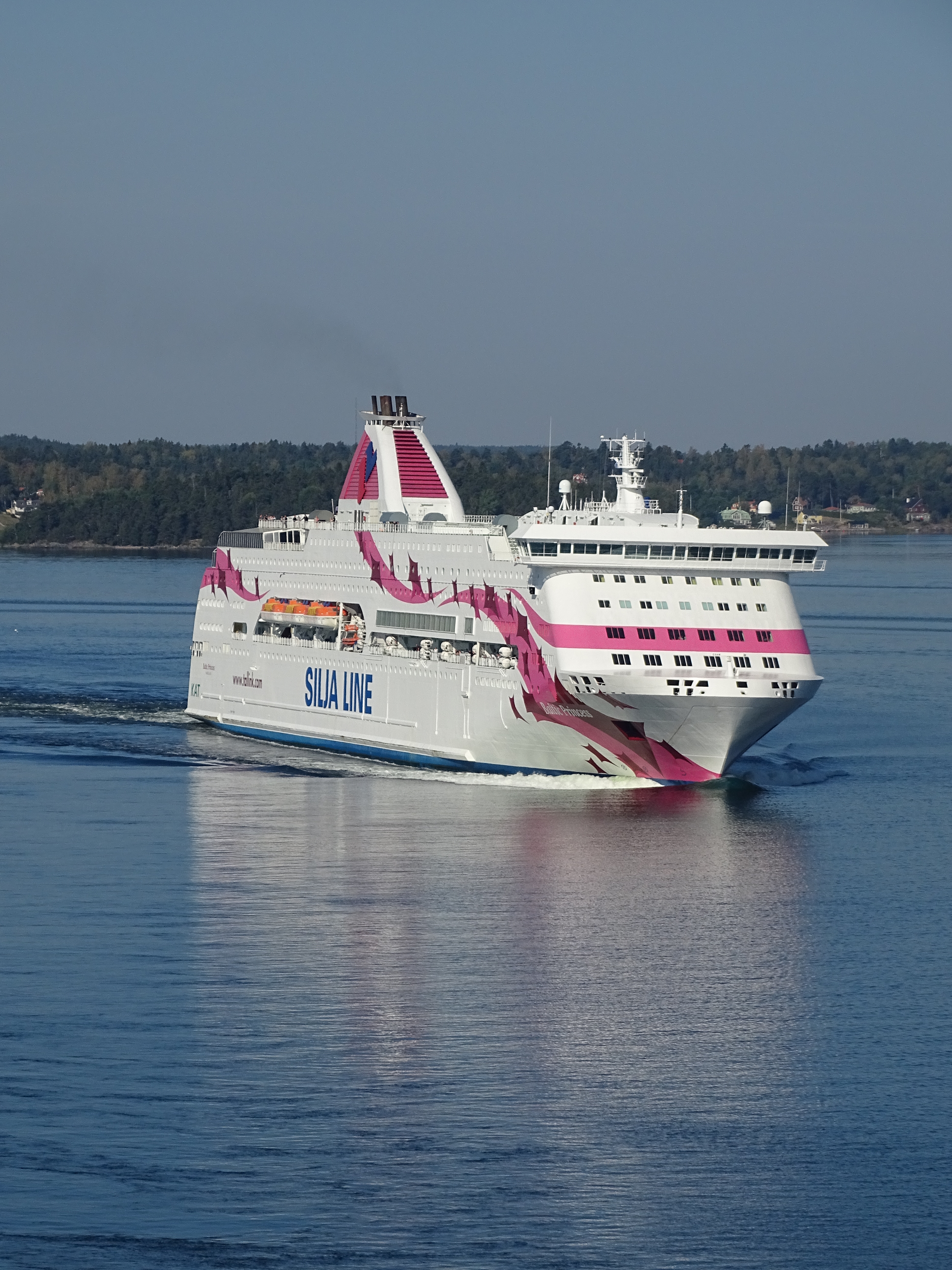 File:Stockholm Archipelago Silja Baltic Princess  - Wikimedia Commons