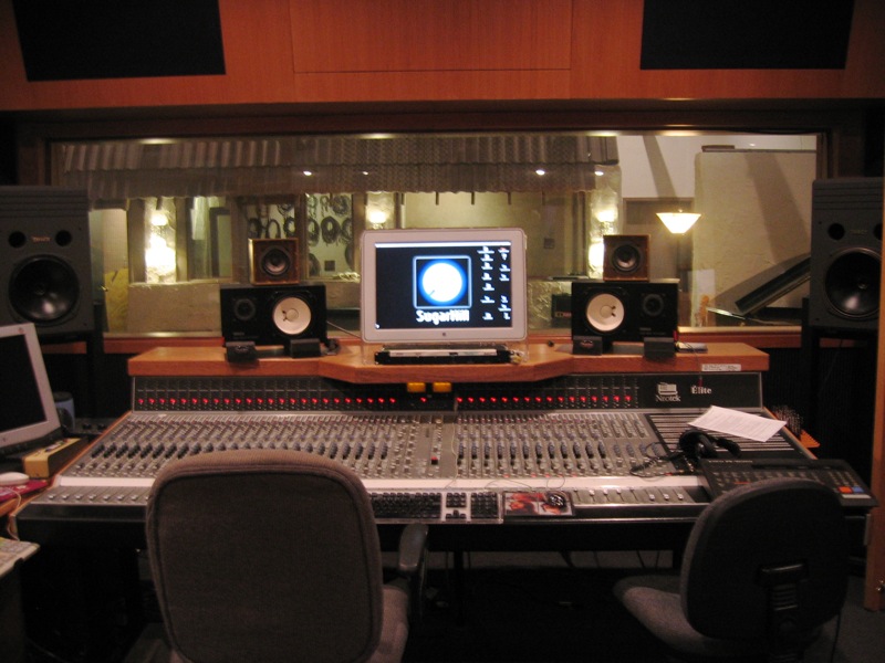 File:SugarHill StudioAControlRoom.jpg