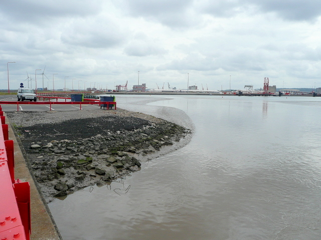 File:The Royal Portbury Dock 1 - geograph.org.uk - 1461629.jpg