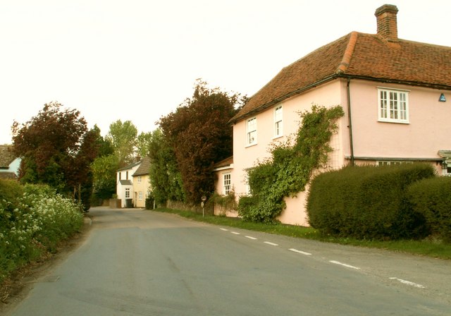 File:The main road through Gravesend - geograph.org.uk - 1300413.jpg