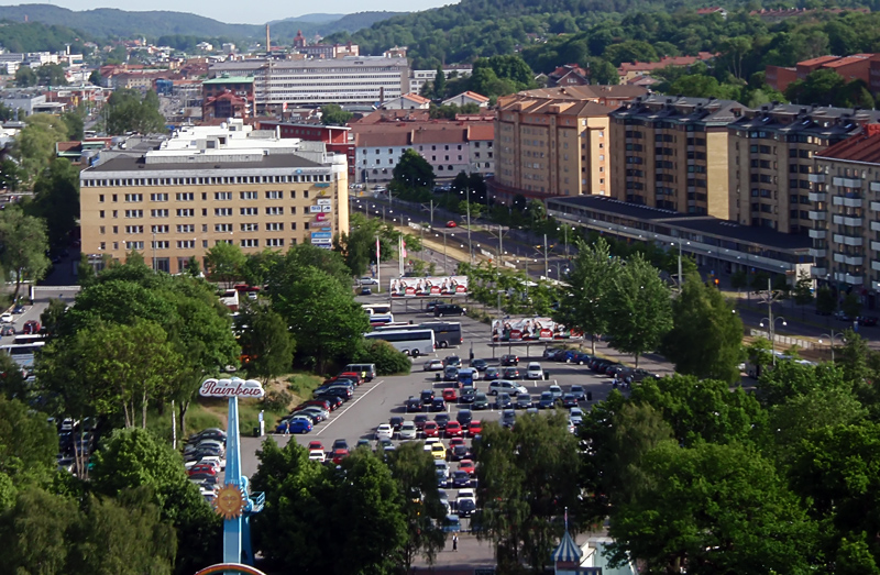 File:Utsikt över Lisebergs parkeringsplats.jpg