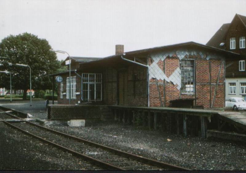 File:Bahnhofgrossberkelgleisseite.jpg