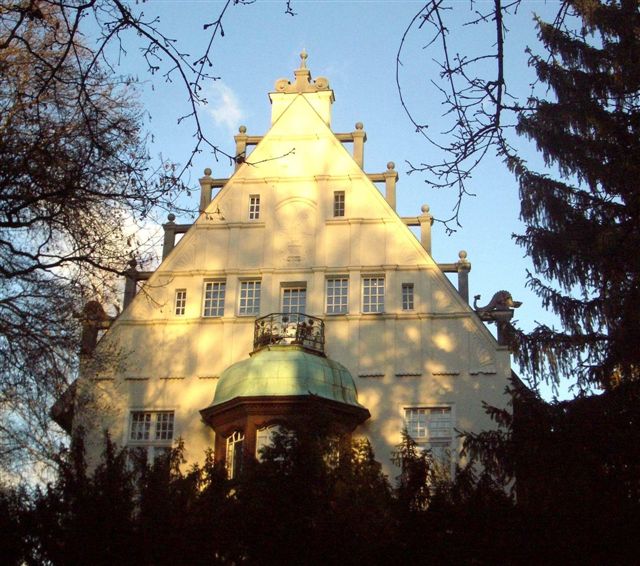 File:Berlin-Lichterfelde, Villa in der Potsdamer Straße.jpg