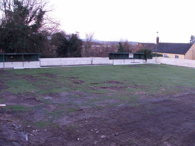 File:Bowling Green at the Dun Cow - geograph.org.uk - 1225521.jpg