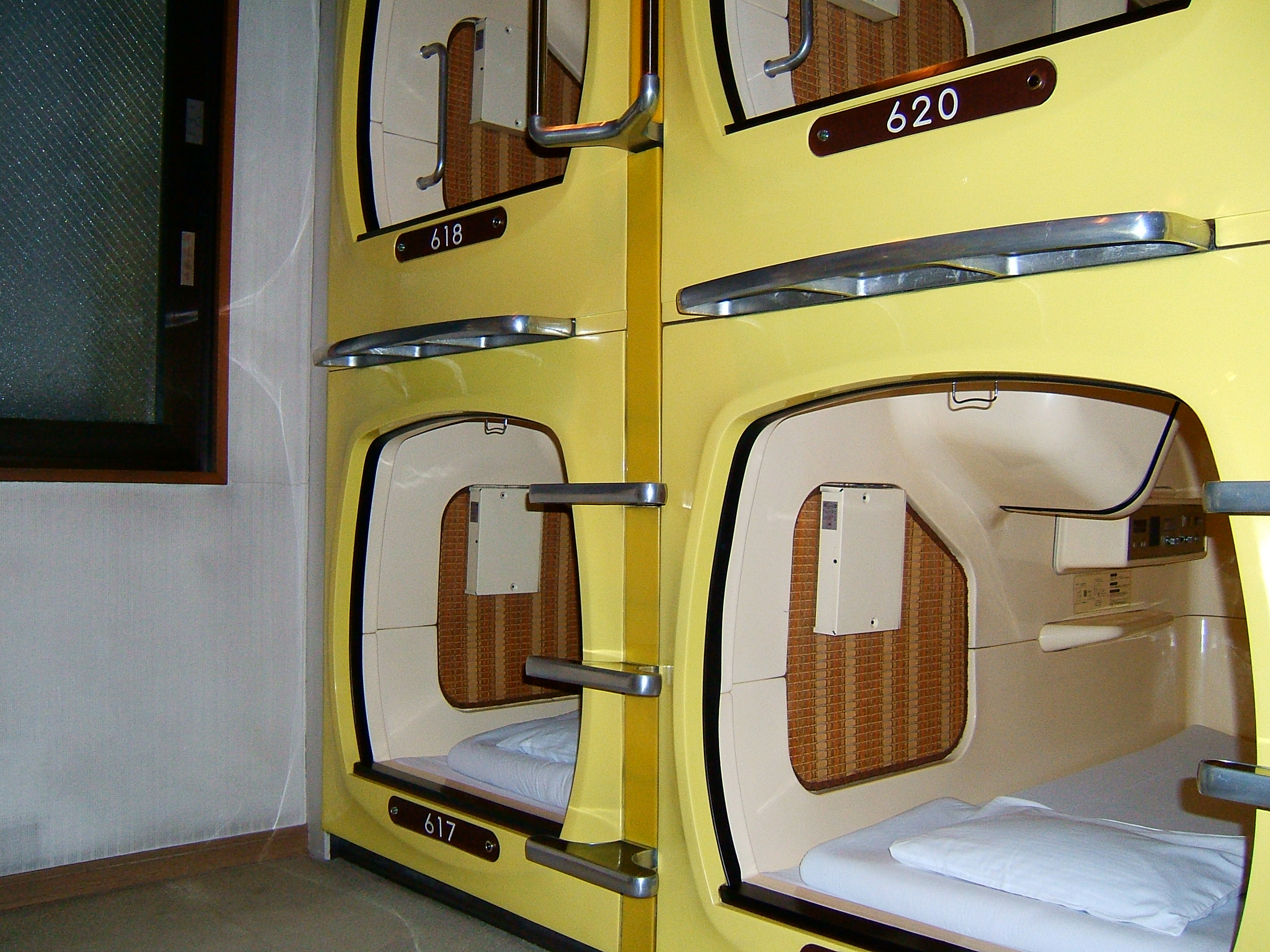 Sleep pod - Wikipedia