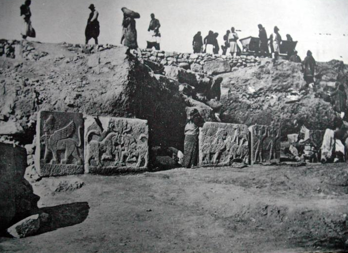 File:Carchemish excavations (early 1910's).png