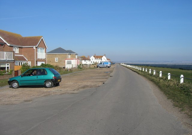 Coast Road - Littlestone seafront - geograph.org.uk - 786240