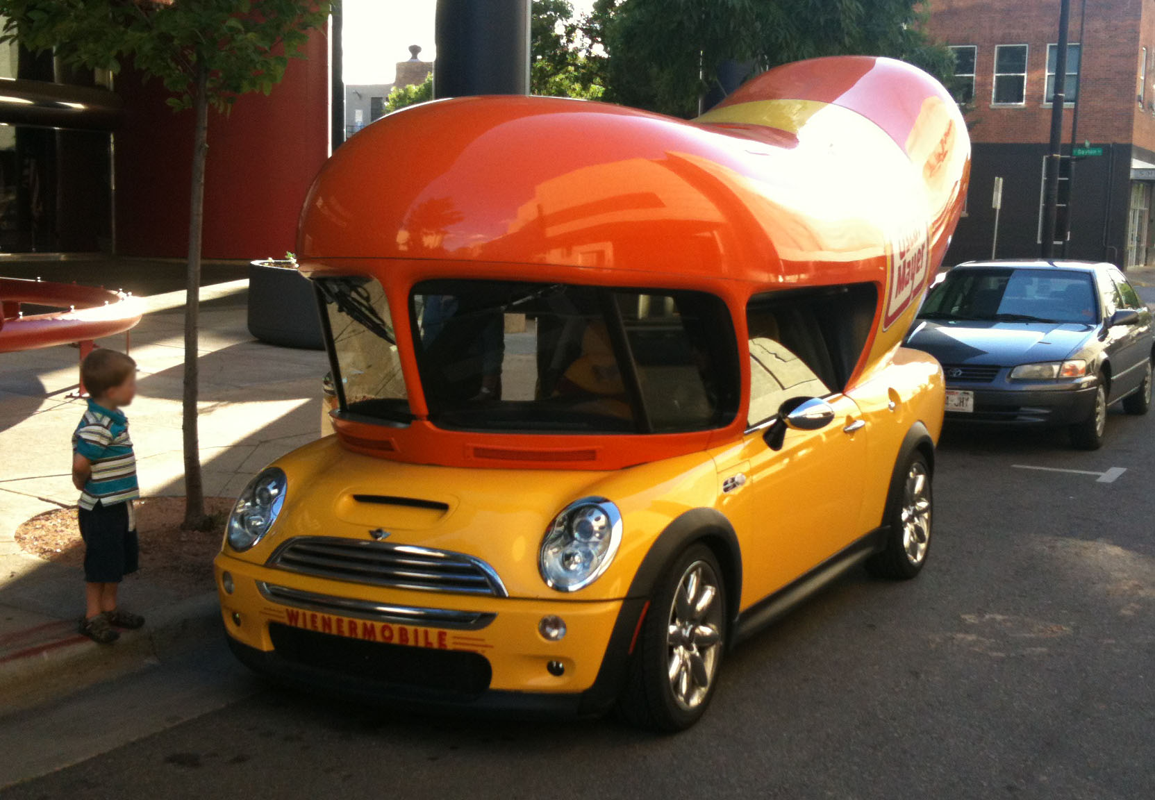 РђРІС‚РѕРјРѕР±РёР»Рё Oscar Mayer Wienermobile