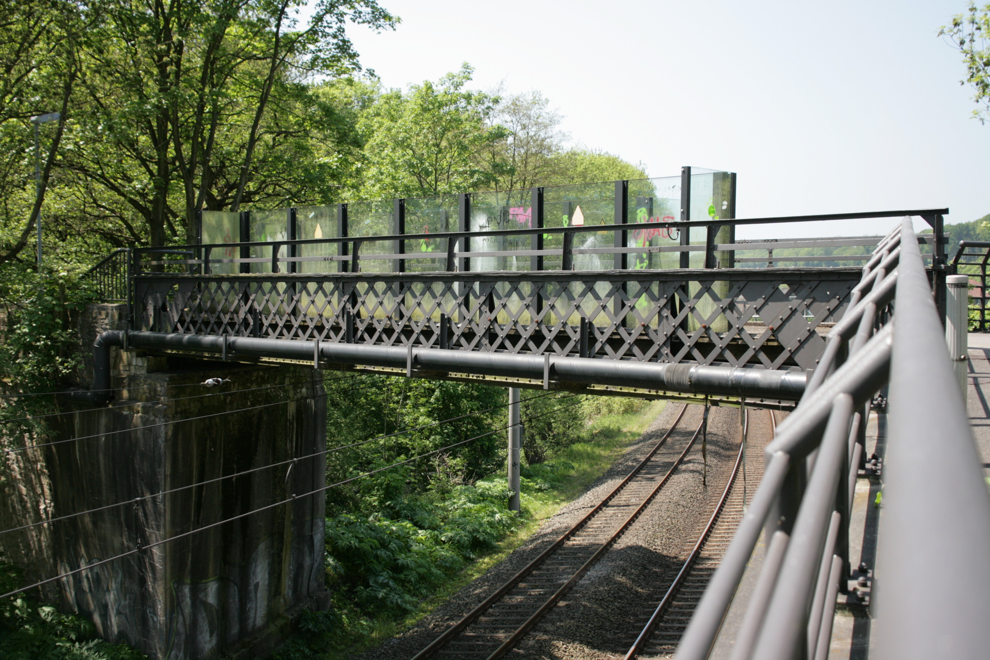 File:Essen Hundebrücke 06 ies.jpg - Wikimedia Commons