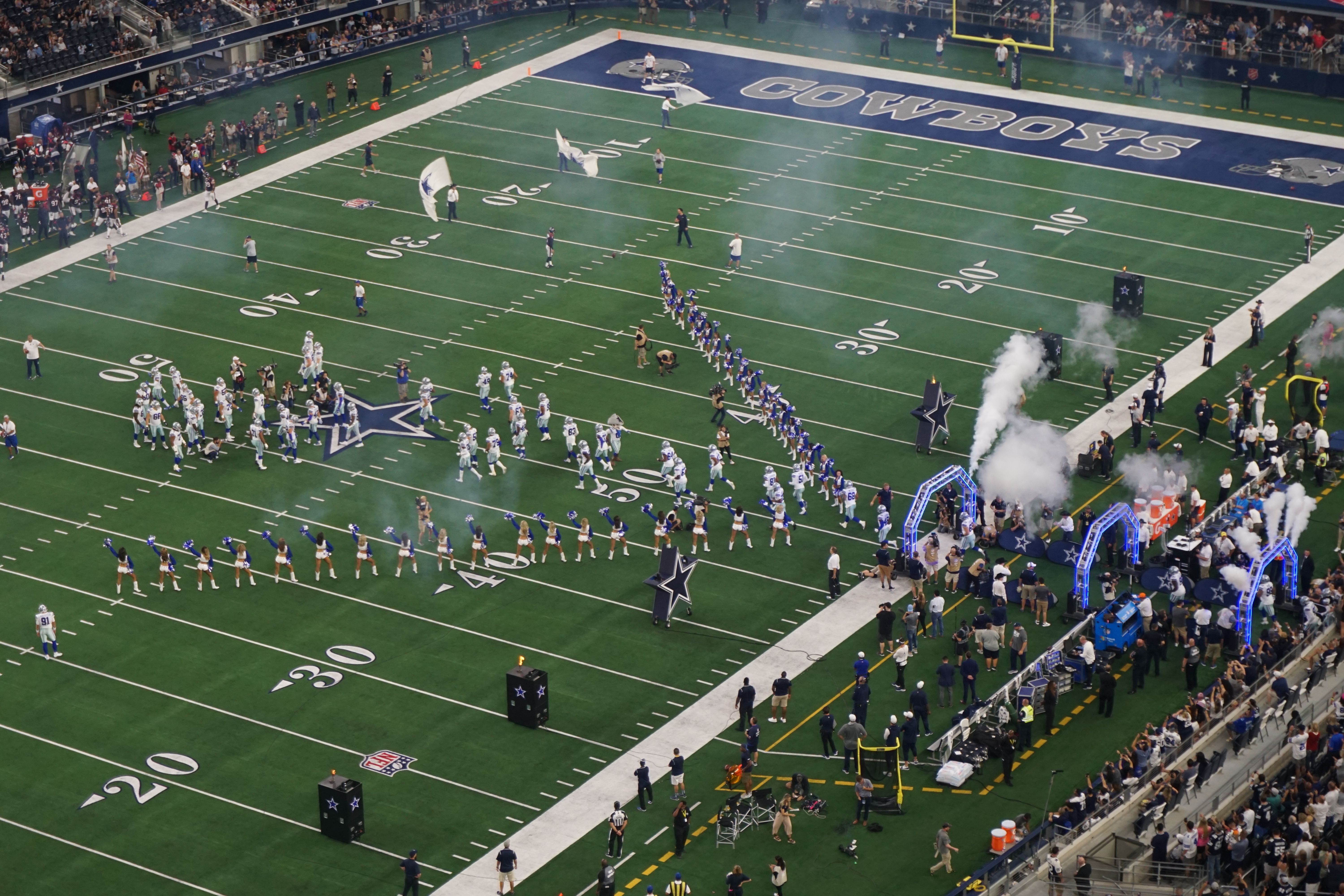 File:Houston Texans vs. Dallas Cowboys 2019 08 (both teams warming up).jpg  - Wikimedia Commons