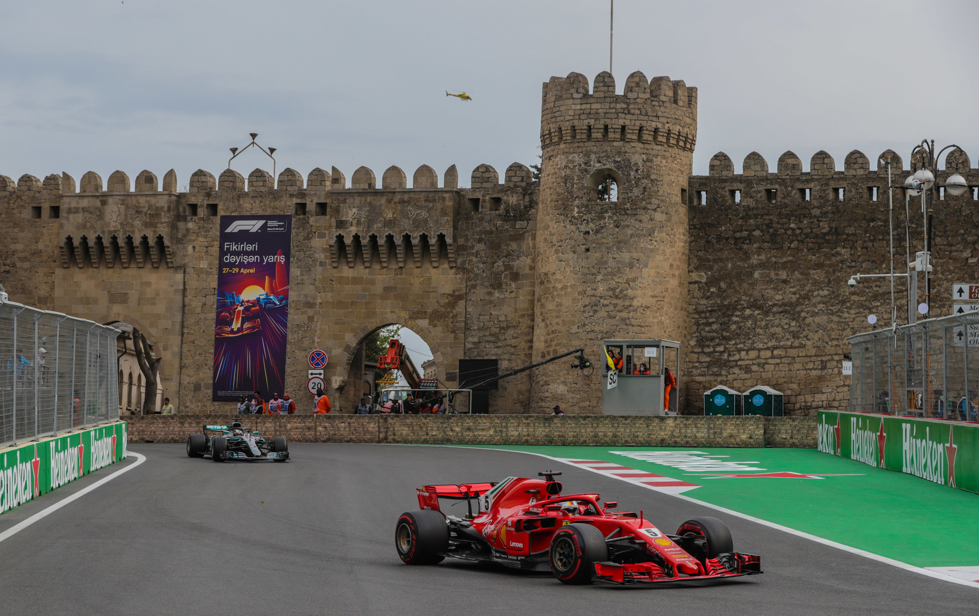 FileIlham Aliyev watched the opening ceremony of the 2018 Formula-1 Azerbaijan Grand Prix and final race 35.jpg