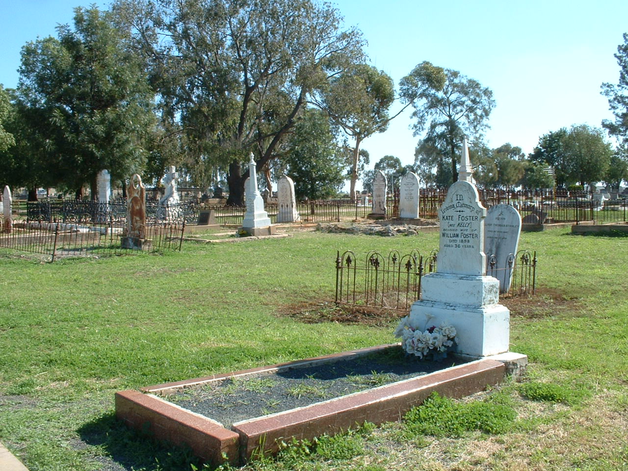 File:Kate Kelly grave.JPG - Wikimedia