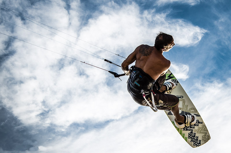 File:Kitesurfing Cabarete.jpg