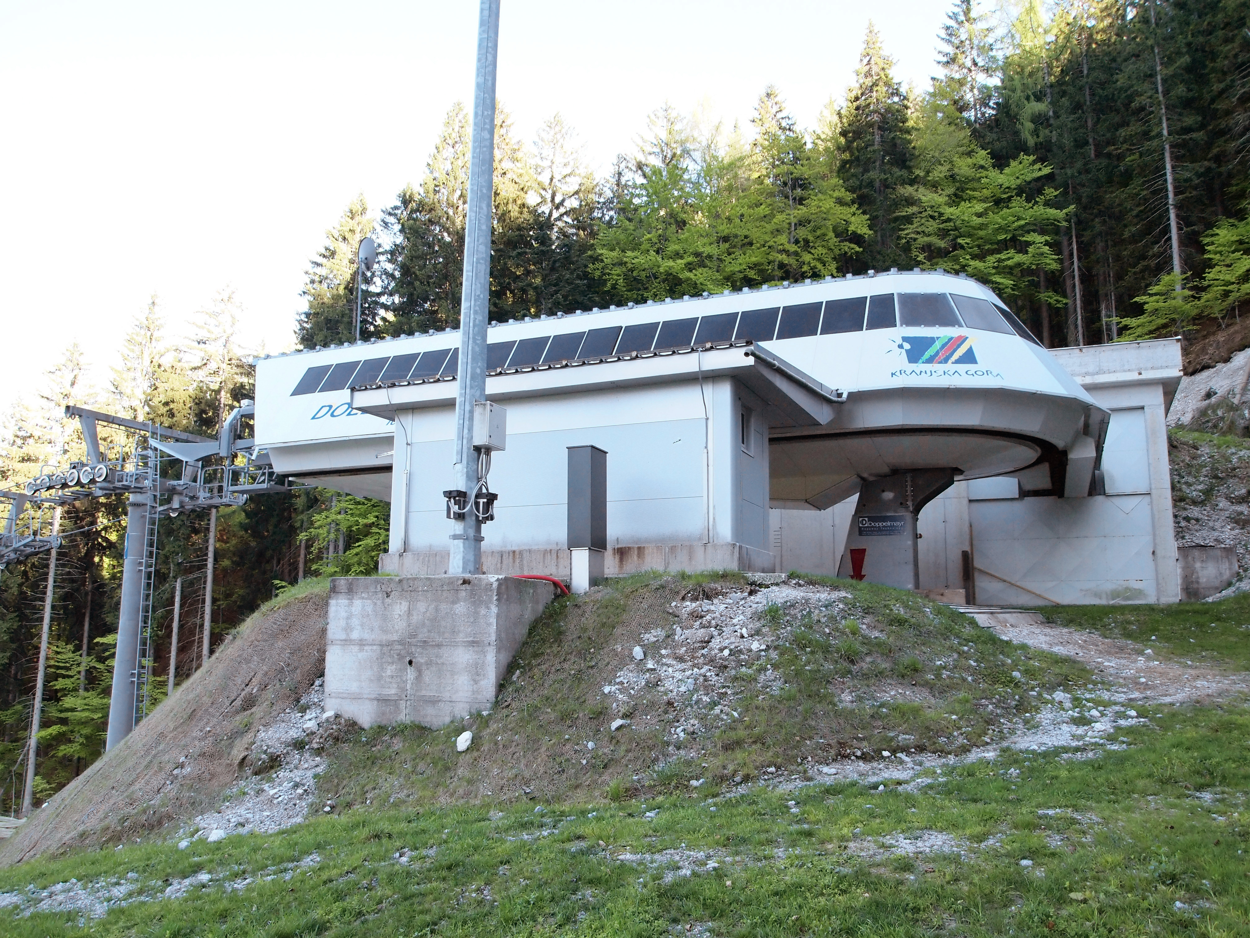 Подъем на машине на Kranjska Gora Словения