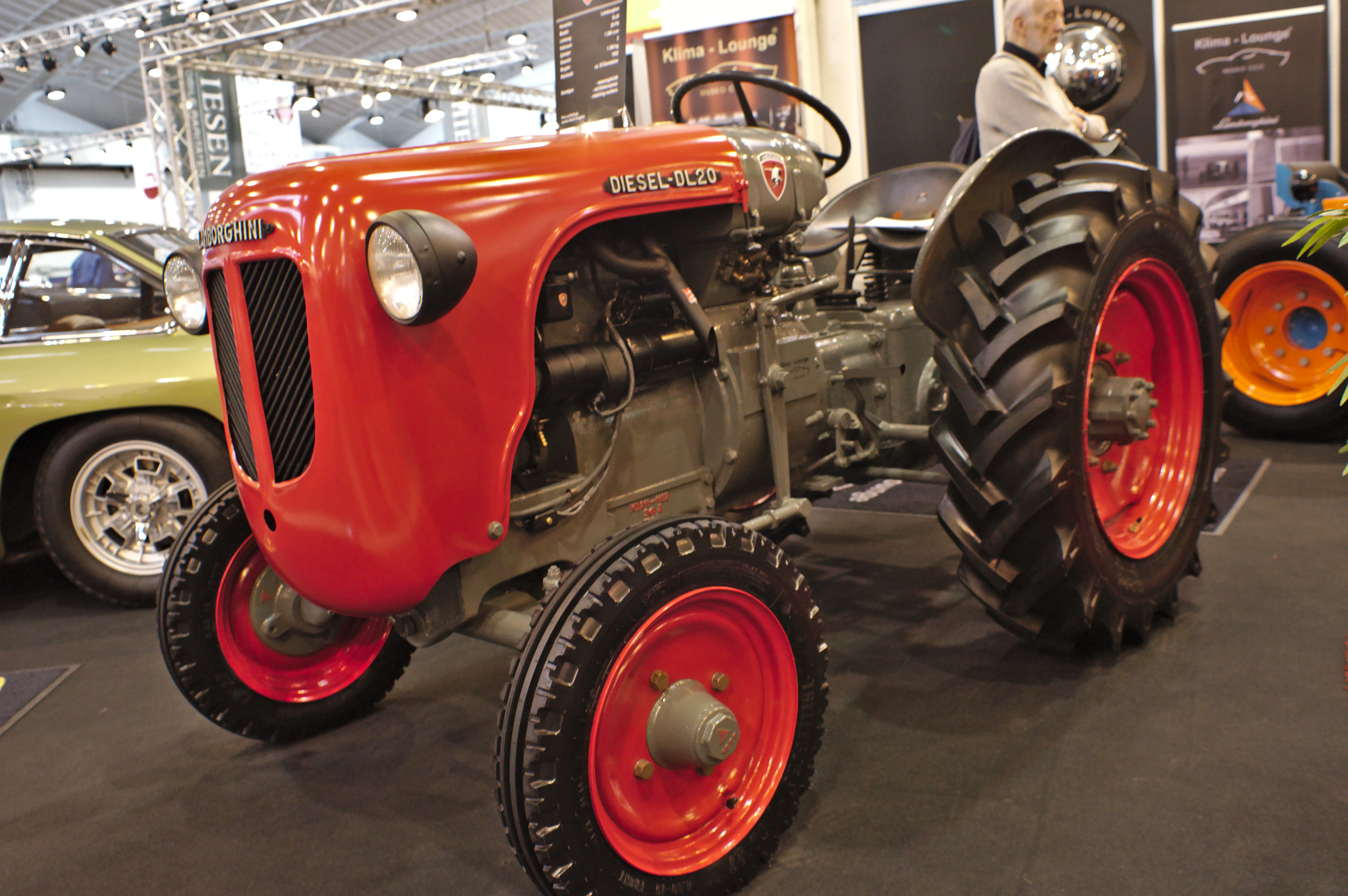 File:Lamborghini Tractor (40319405605).jpg - Wikimedia Commons