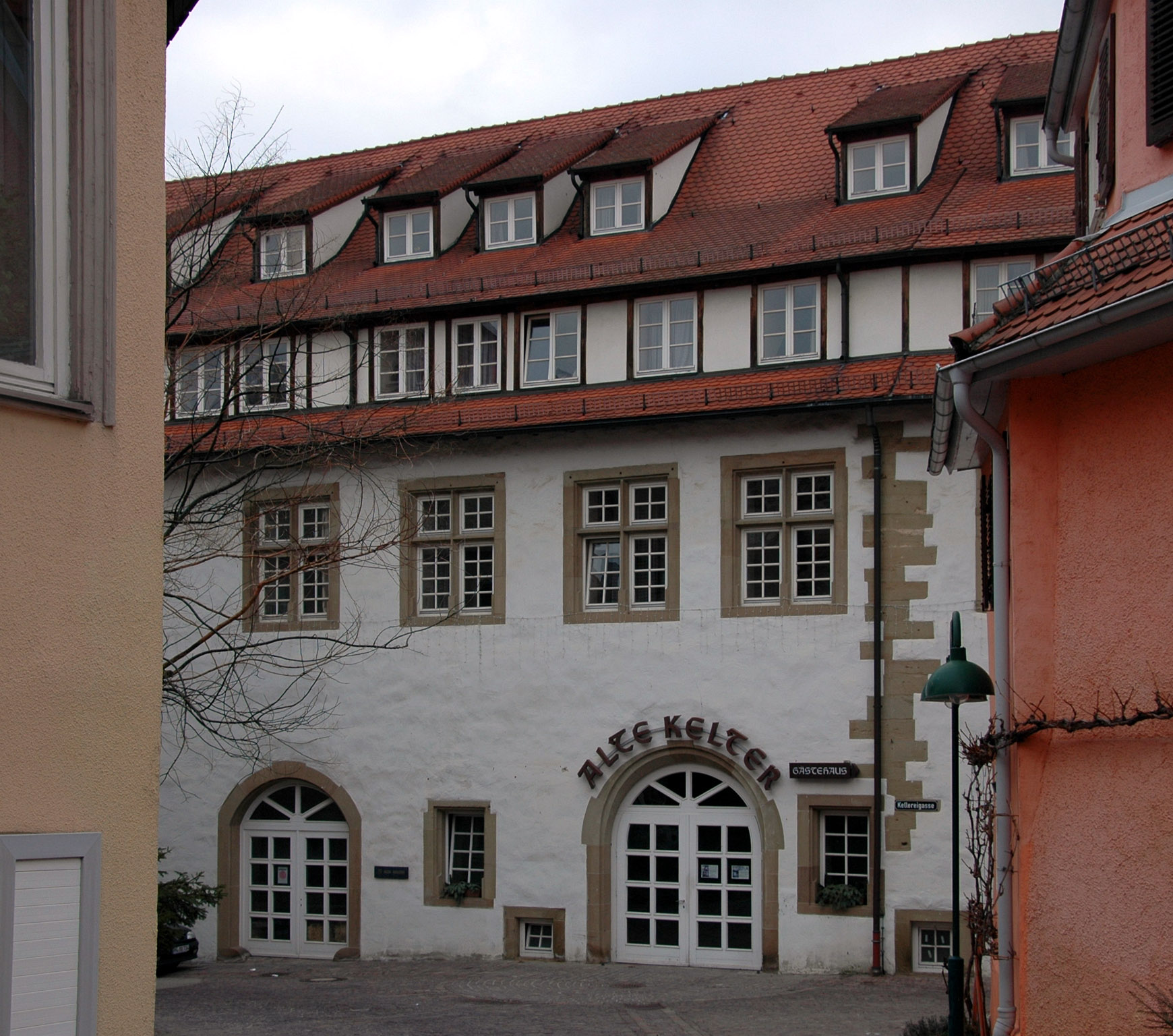 Denkmalgeschützte Alte Kelter in Lauffen am Neckar, Ansicht von Süden.