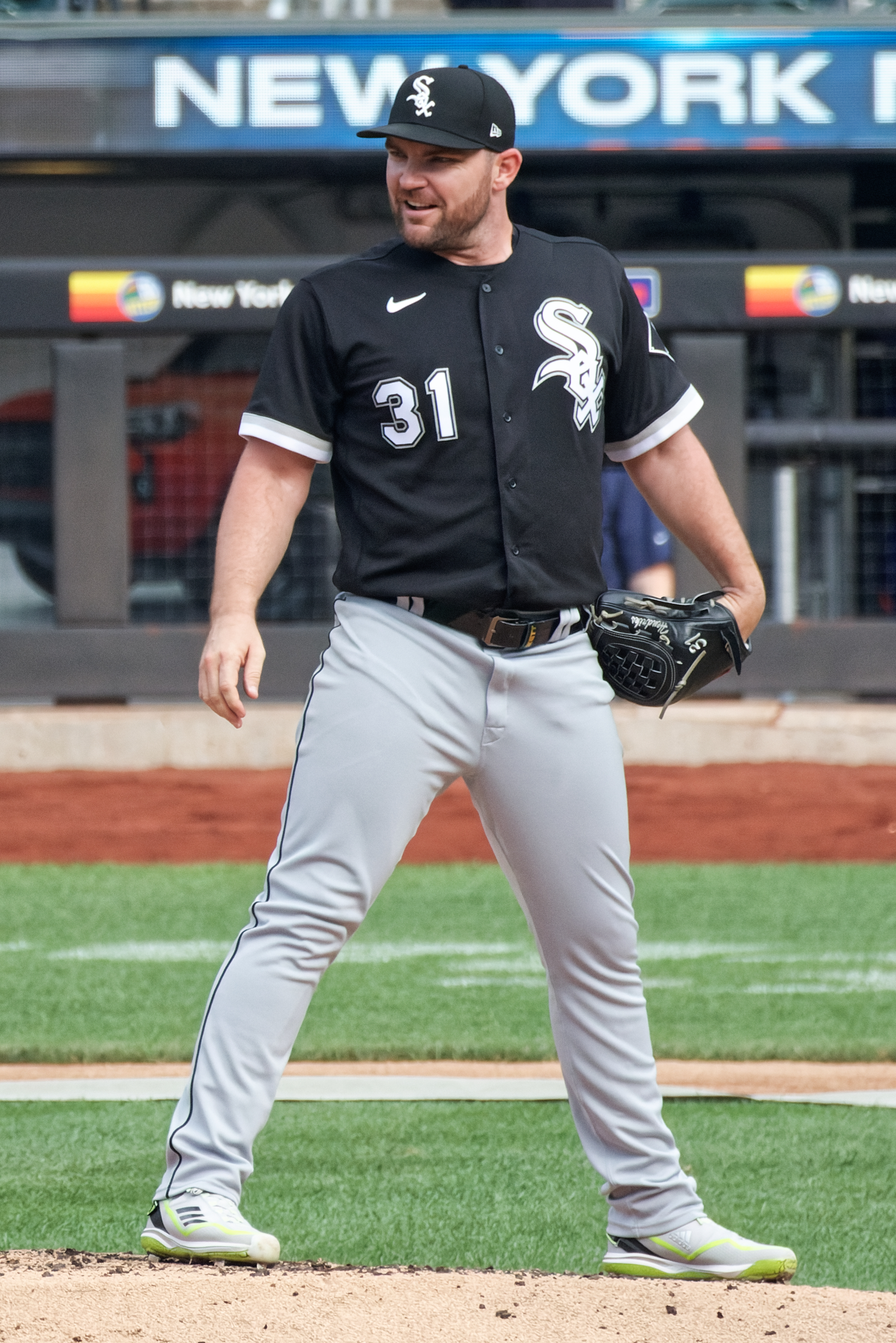 Liam Hendriks: Chicago White Sox closer announces he's cancer free