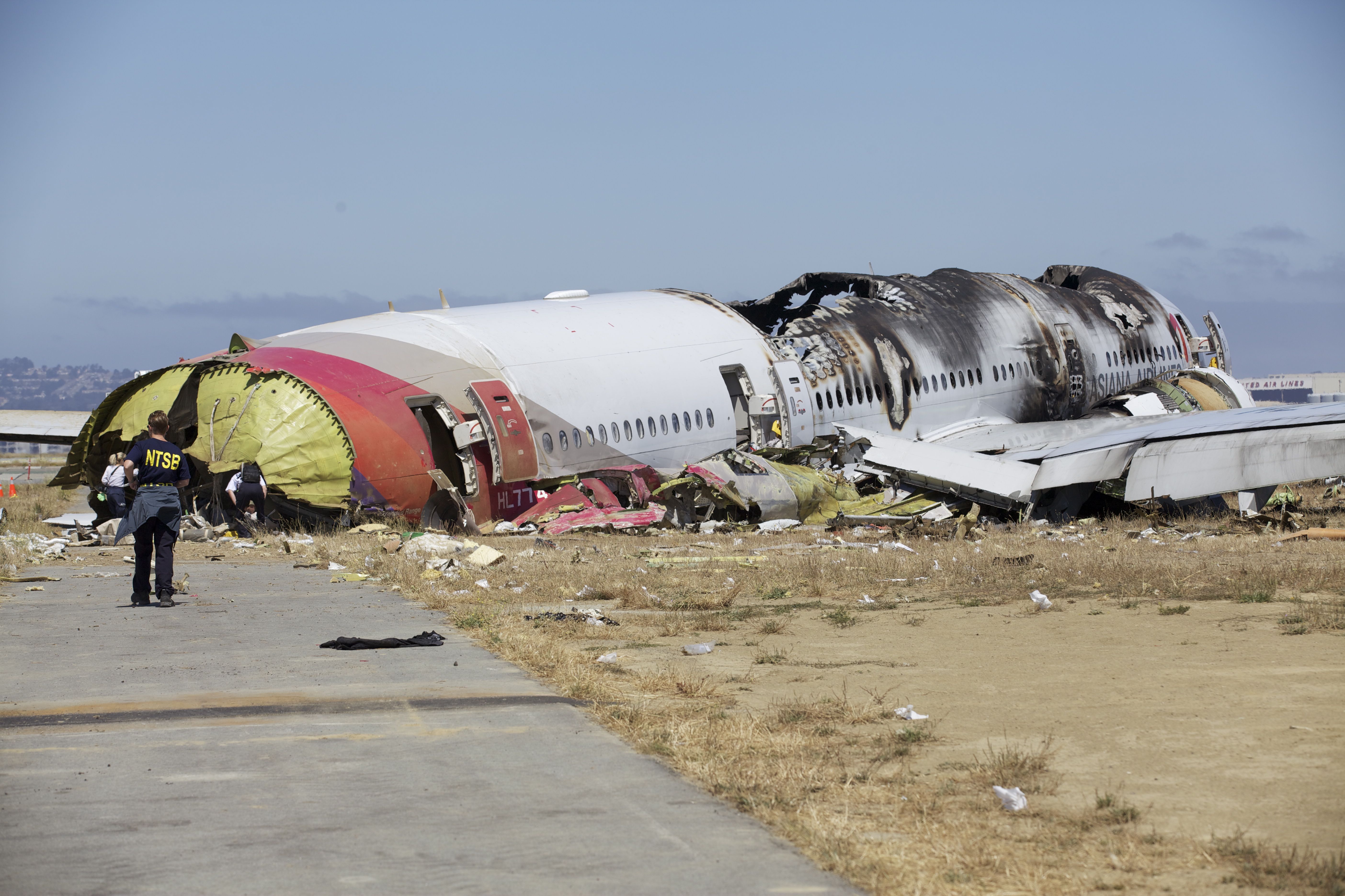 Авиакатастрофа 6. Катастрофа Boeing 777 в Сан-Франциско. Катастрофа Asiana Airlines 2013. Боинг-777" авифкатастрофа. Asiana Airlines самолет крушение.