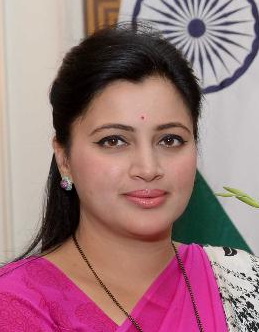 <span class="mw-page-title-main">Navneet Kaur Rana</span> Indian actress and politician