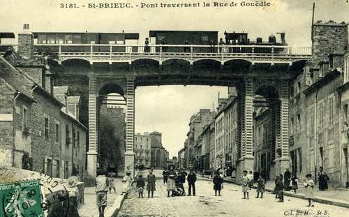 File:Pont-gouedic.jpg