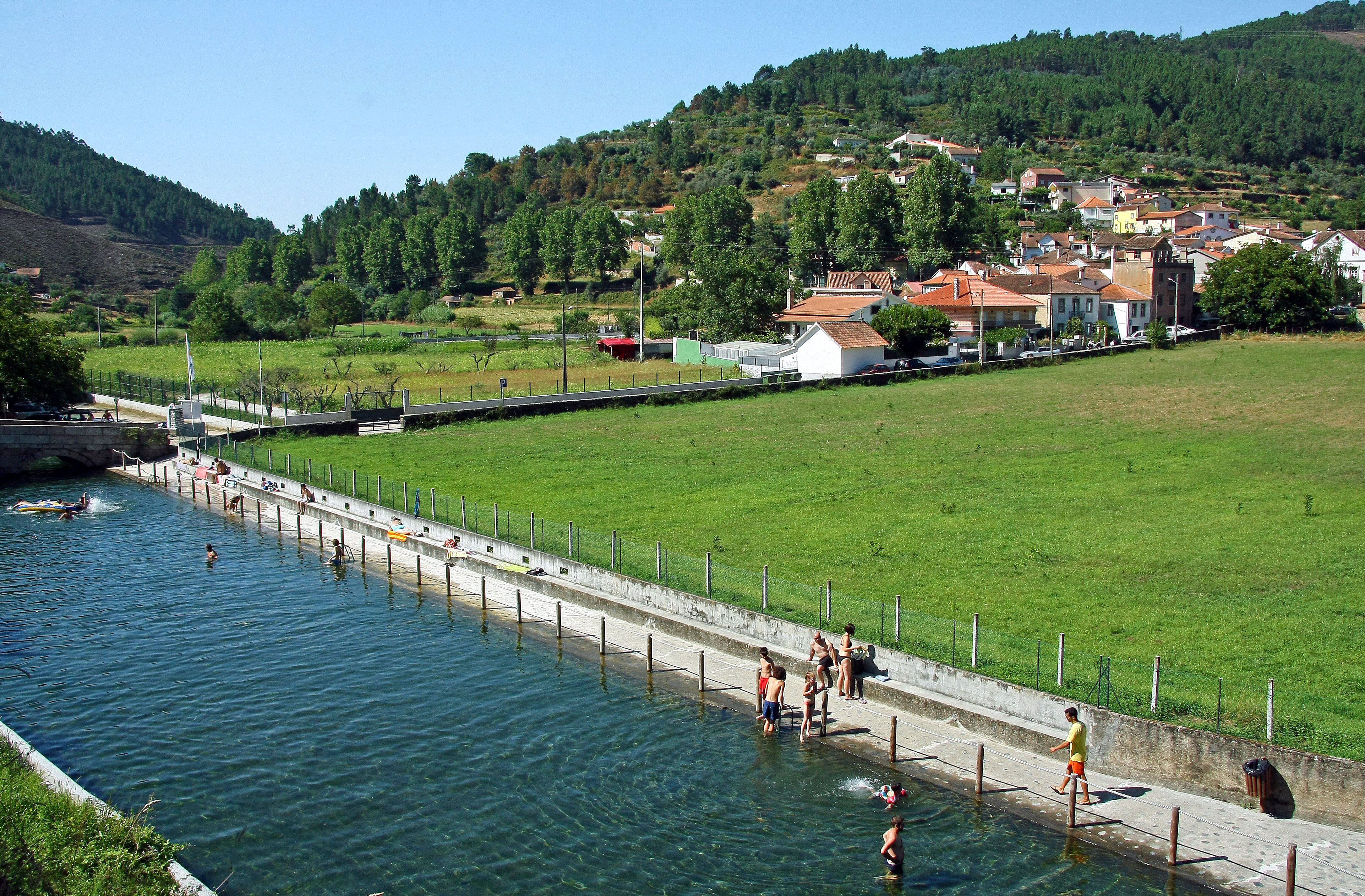 File Praia Fluvial De Pomares Portugal 30843890276 Jpg Wikimedia Commons