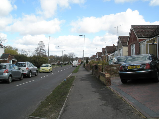 File:Shaftesbury Avenue - geograph.org.uk - 732652.jpg