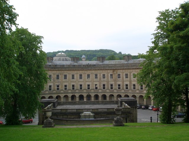 The Crescent, Buxton - geograph.org.uk - 1354937