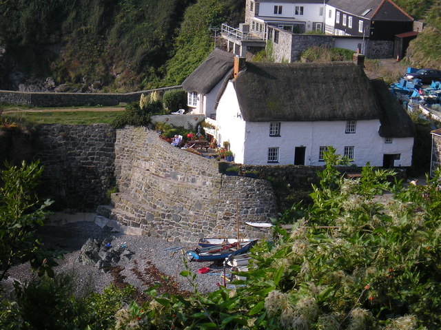 File:Todden Cottage, Cadgwith Cove - geograph.org.uk - 468654.jpg