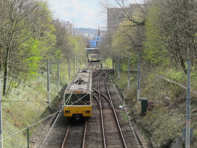 File:Tyne and Wear Metro, 17 April 2012.jpg