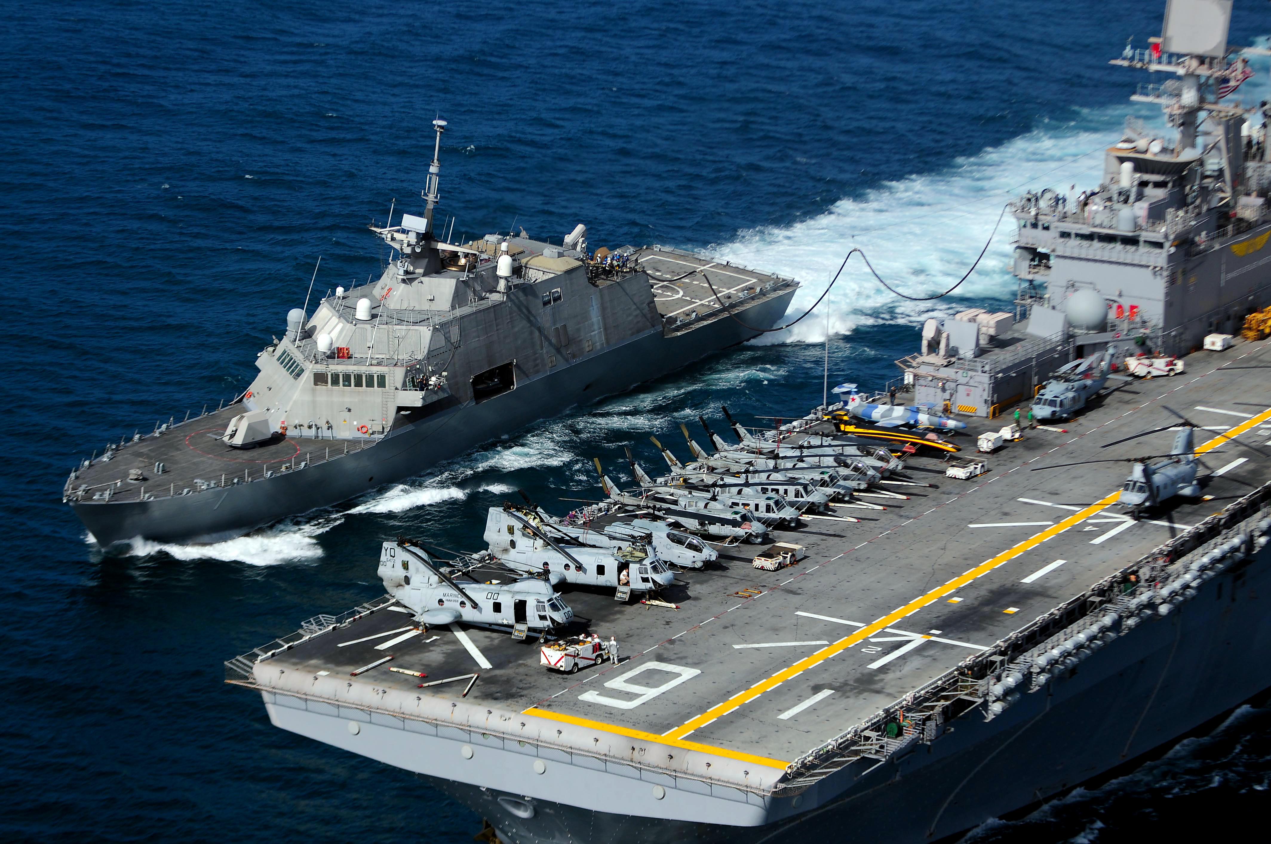 Скопище военных кораблей. USS LCS-1 ‘Freedom’. Корабли ВМС США. Корабли LCS ВМС США. Корвет ВМС США.