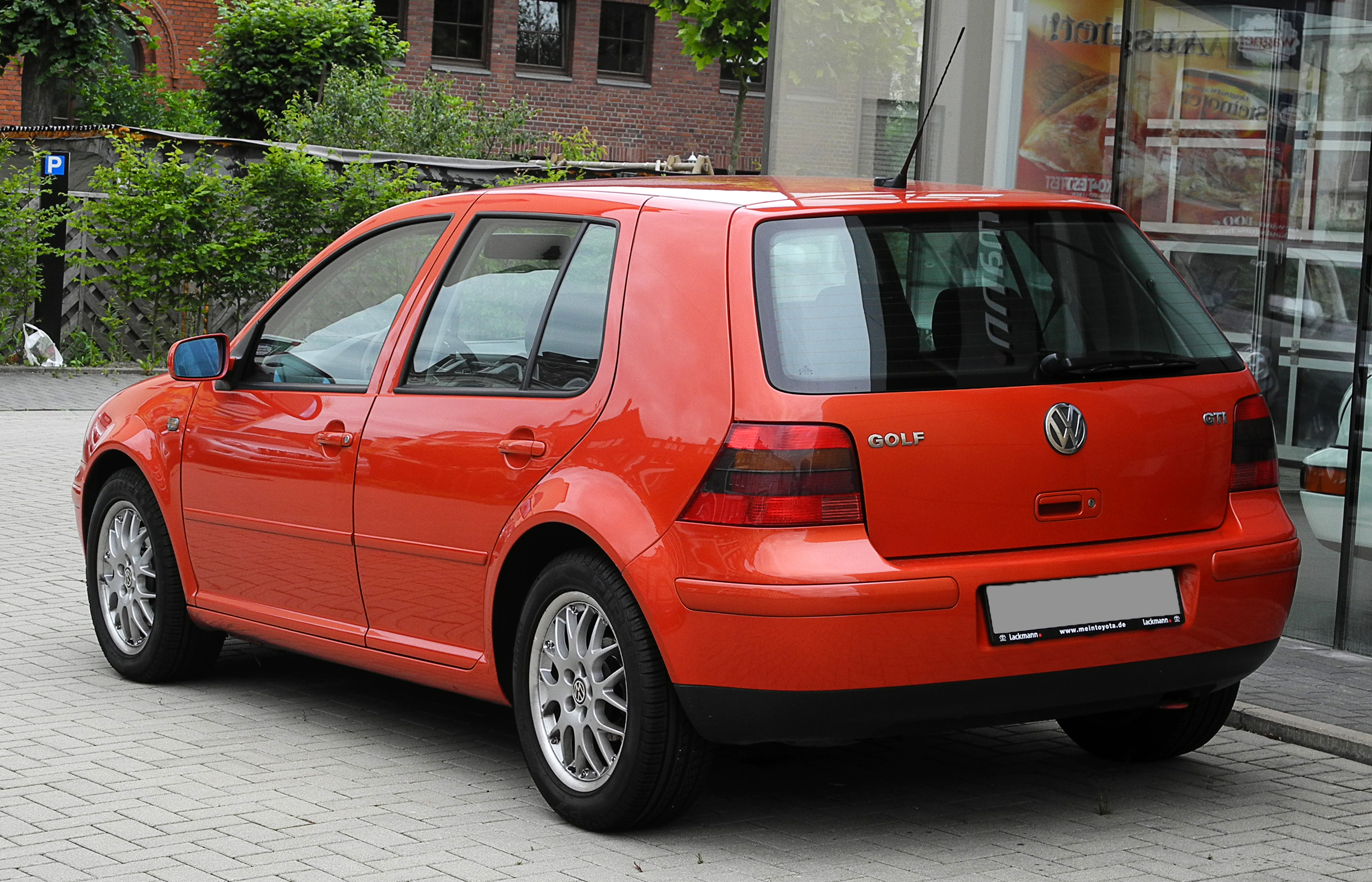 File:VW Golf GTI (IV) – Heckansicht, 13. Juni 2011 ...