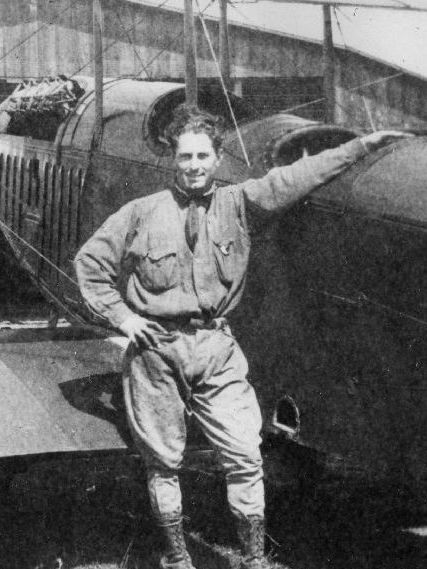 File:Al Wilson the pilot and his Curtiss JN-4 (cropped).jpg