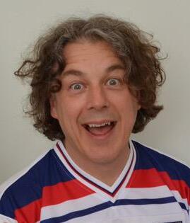 <span class="mw-page-title-main">Alan Davies</span> English comedian, presenter and actor