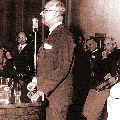 Alberto Rougés asume el rectorado de la Universidad Nacional de Tucumán. Año 1945. 