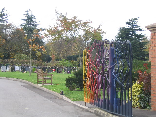 File:Basingstoke Cemetery - geograph.org.uk - 71899.jpg