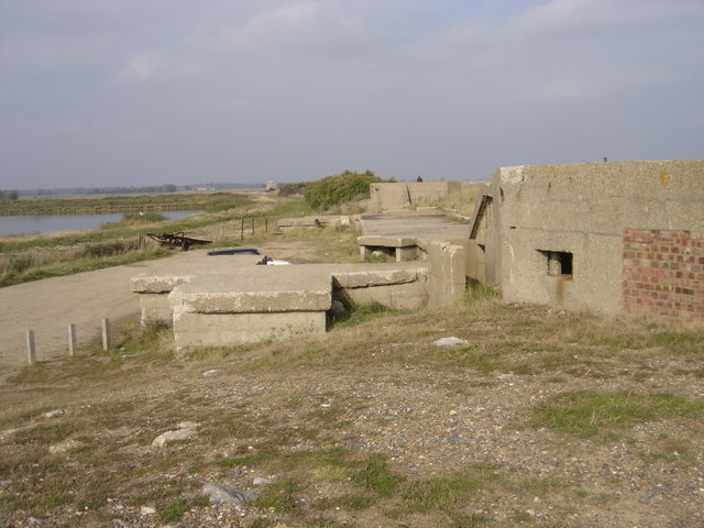 File:Bawsey gun battery. - geograph.org.uk - 1534598.jpg