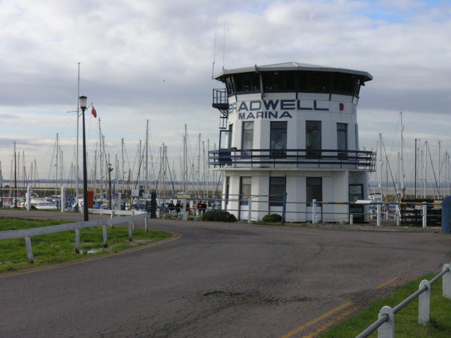 File:Bradwell Marina - geograph.org.uk - 74480.jpg